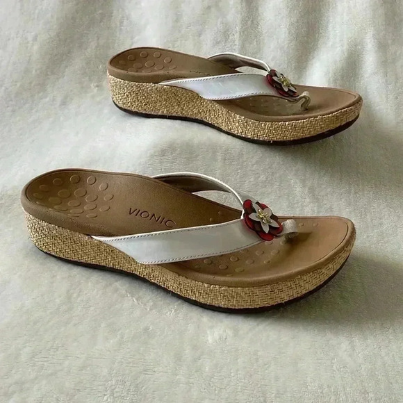Women’s VIONIC Mimi Ortho Wedge White Leather Platform Sandal Flower Size 9 - Picture 1 of 7